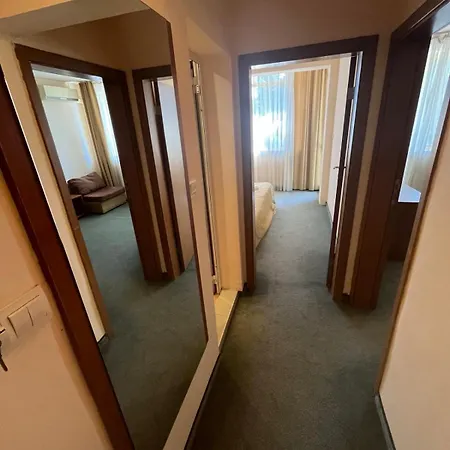 Hotel Strandja Warna
